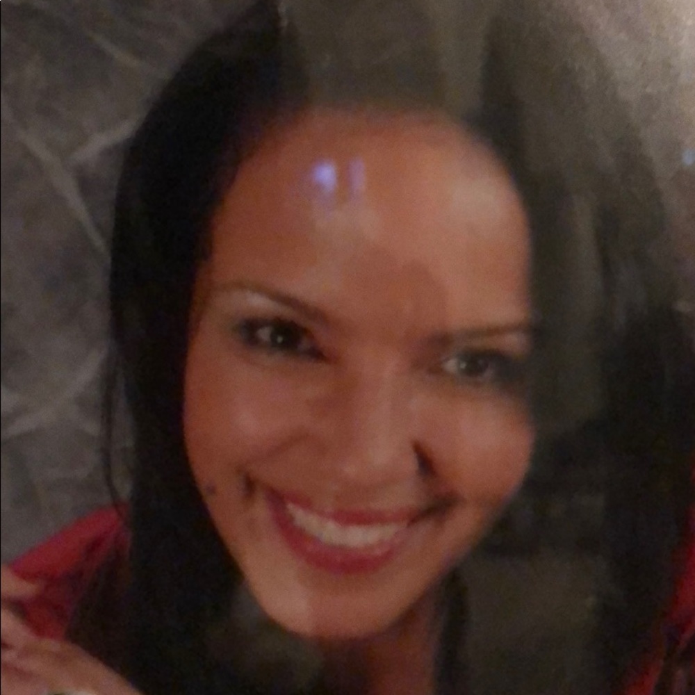 Meet your Posher, Esther